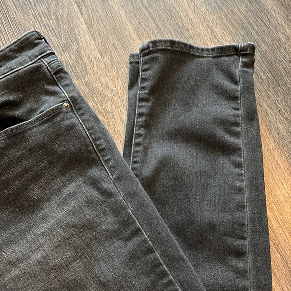 Classic Mid Rise Skinny Jeans Levi’s Size 12 - Picture 3 of 8